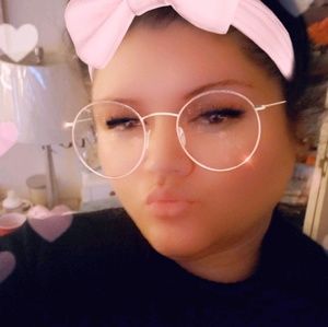 Meet your Posher, Mellissa